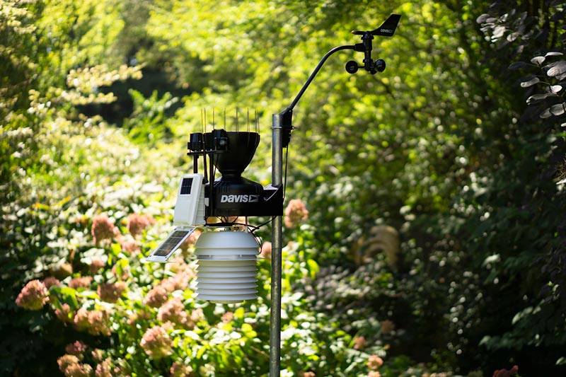 Davis Vantage Pro 2 weather station in Lords Wood, Kent